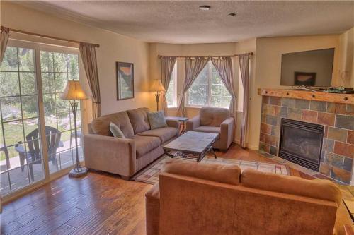 Villas At Swan's Nest #701 (Condo)