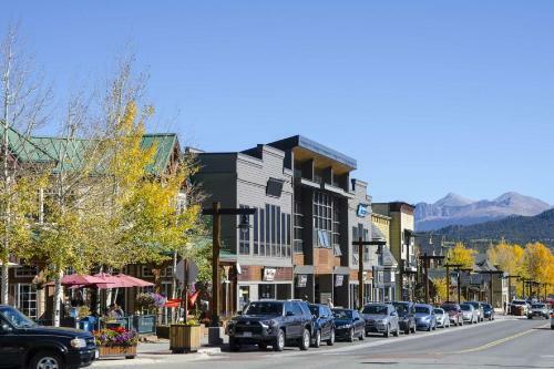 Large Townhome On Lake Dillon Path