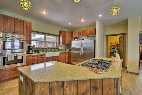Majestic Granby Home With Hot Tub, Deck And Views!