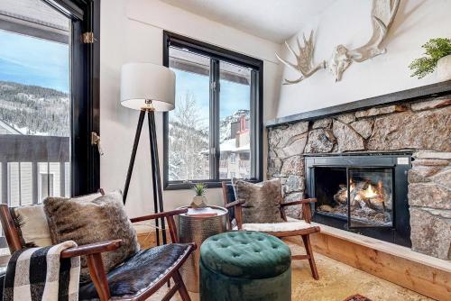 Stunning New Copper Condo Next To Ski Lifts