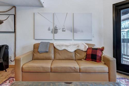 Stunning New Copper Condo Next To Ski Lifts
