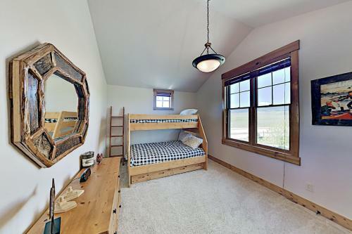 New Listing! Upscale Home On Grand Elk Fairway Home