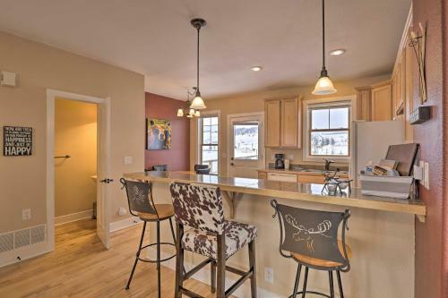 Cozy Granby Home With Deck Less Than 3 Mi To Ski And Golf