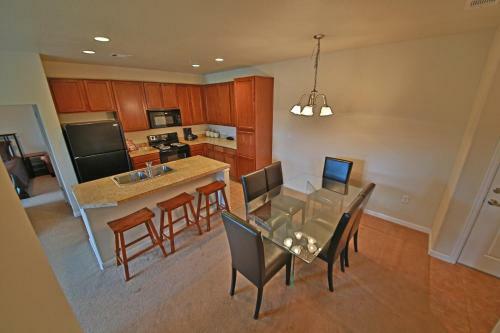 Lodge At Ten Mile