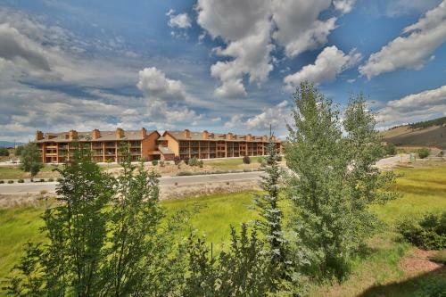 Lodge At Ten Mile