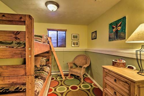 Rocky Mtn Retreat With Balcony, Fire Pit And Grill!