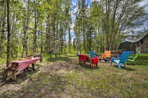 Rocky Mtn Retreat With Balcony, Fire Pit And Grill!
