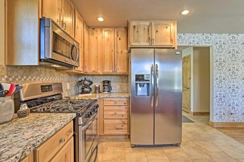 Grand Lake Getaway Near Shadow Mountain Lake!