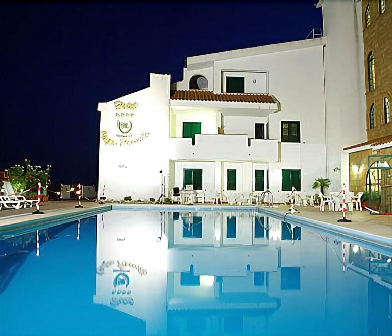 Hotel Capo Rossello
