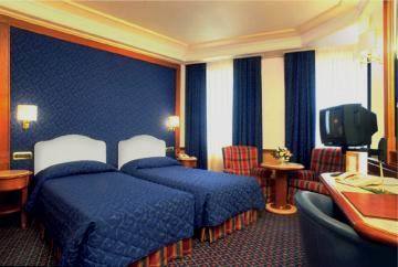 Hotel Capitol World Class