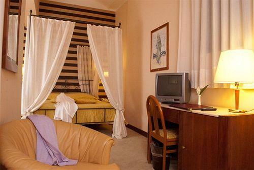 Hotel Roma