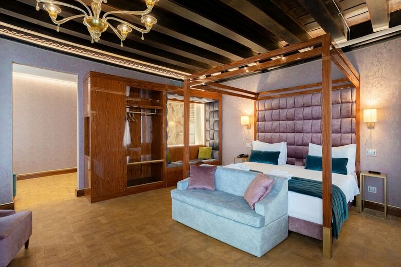 Hotel Don� Palace