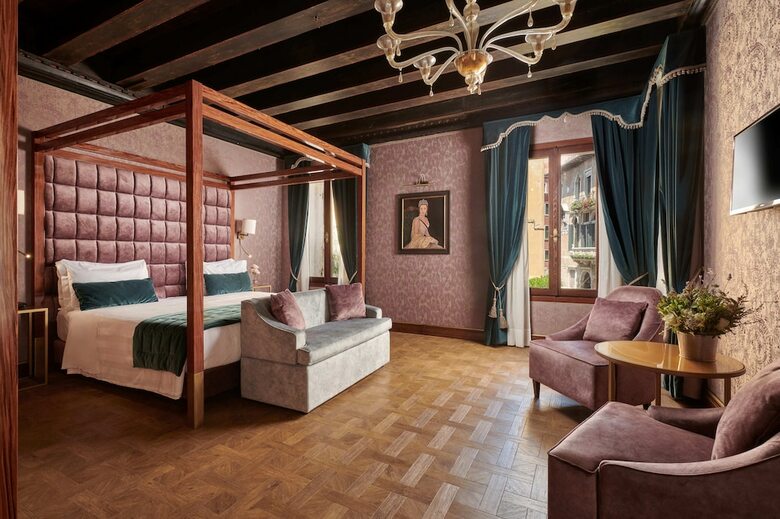 Hotel Don� Palace