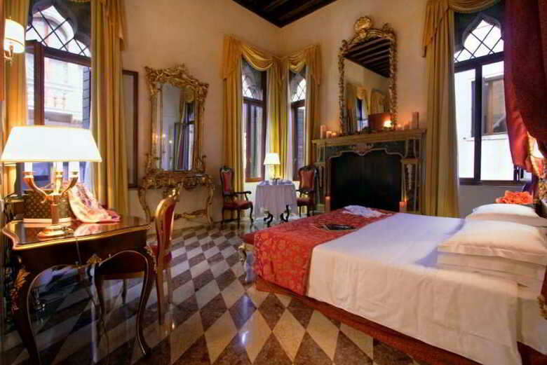 Hotel Don� Palace