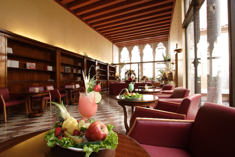 Hotel Don� Palace