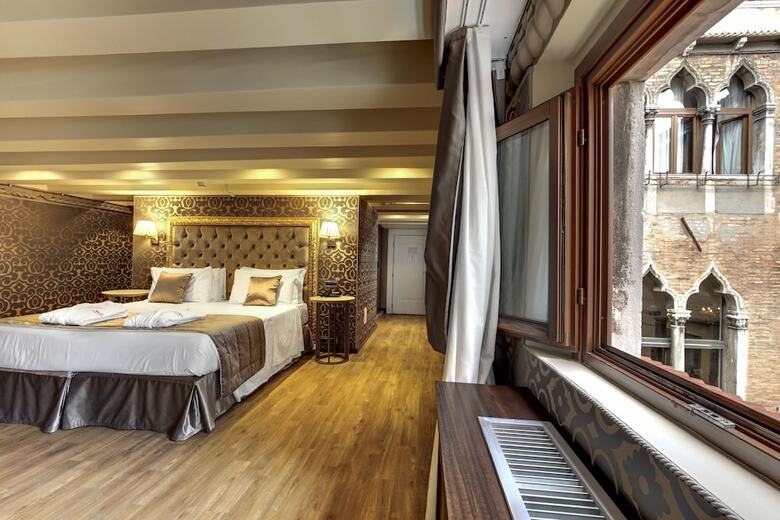 Hotel Don� Palace