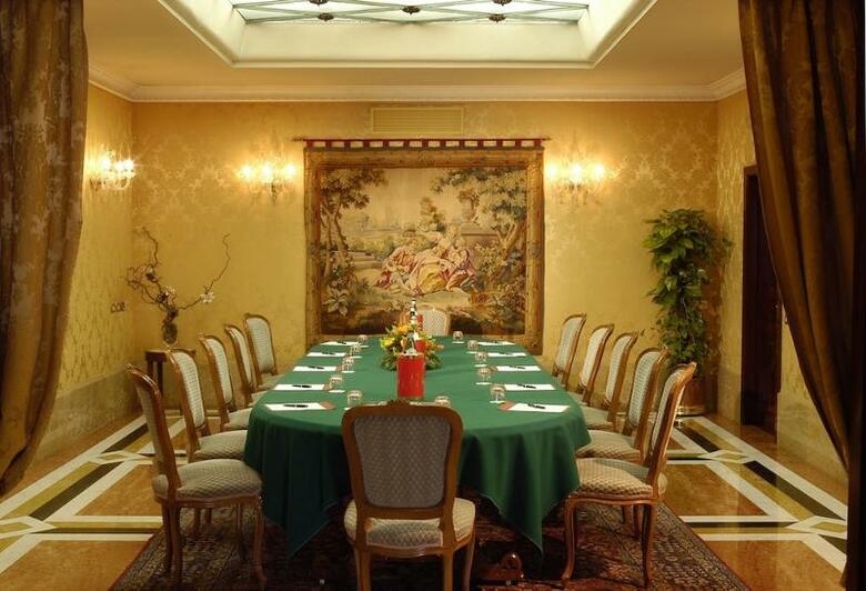Luna Hotel Baglioni