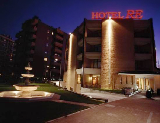 Hotel Re