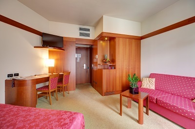 Hotel Re