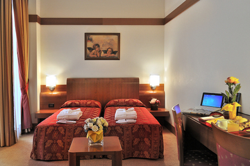 Hotel Re