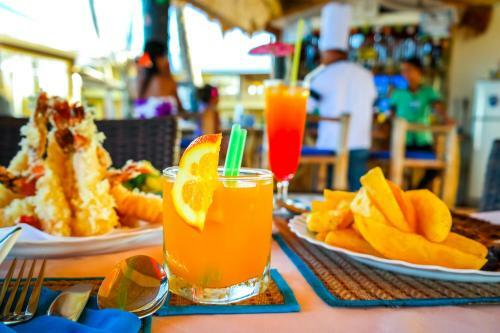 Hotel Marlins Beach Resort