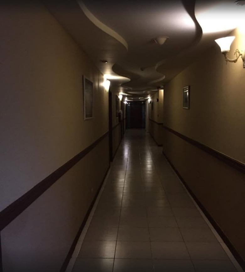 Crown Royale Hotel