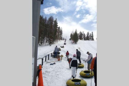 Meadowview Mountain Lodge
