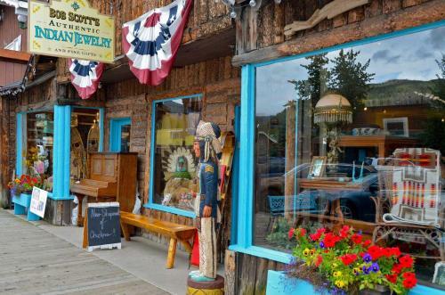 Shadow Mountain Villa