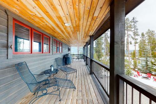 Mountain Views Lake Home