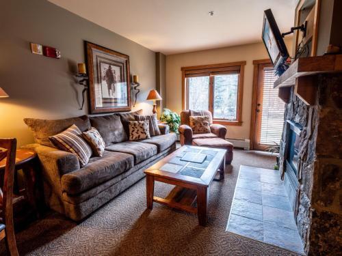 Red Hawk Lodge 2210