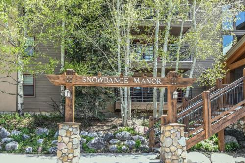 Snow Dance Manor 301