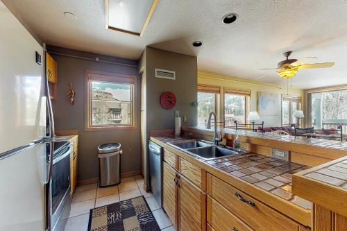 Liftside Condominiums 301