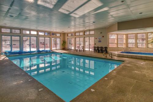 Liftside Condominiums 301