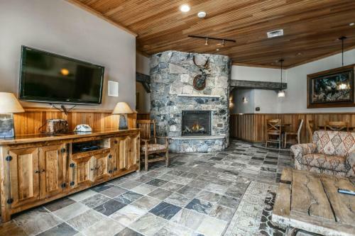 Jack Pine 8008