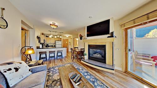 Silver Mill 8214