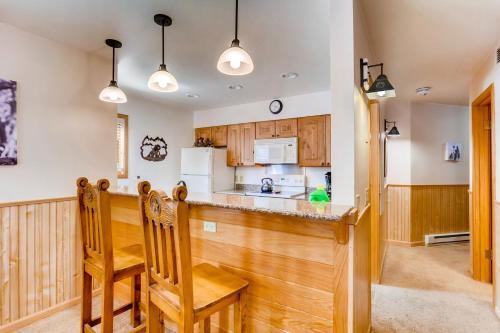 Ski Run Condominiums #108