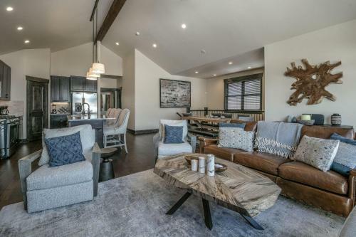 Alders 54 Outpost Dr