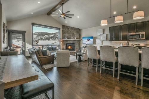 Alders 54 Outpost Dr