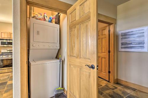 Apartamento Spacious Keystone Condo On Golf Course With Mtn View!