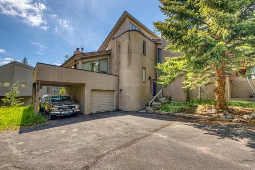 Manns Ranch A - 4 Bed 4 Bath Vacation Home In East Vail