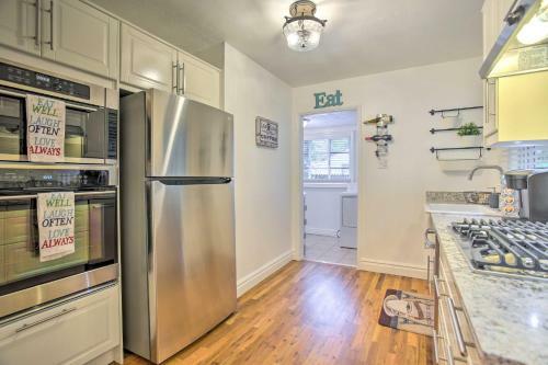 Updated Pet-friendly Home, Walk To Dtwn Littleton!