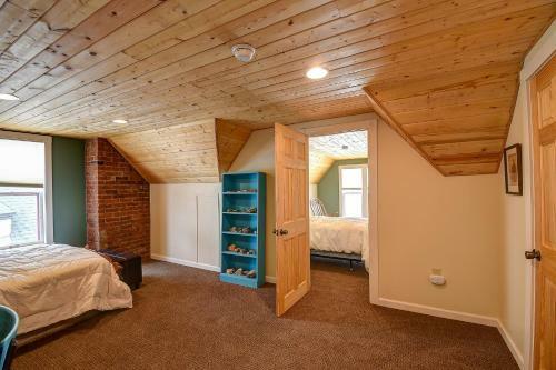 The Mayor's Escape Manor - Access The Great Outdoors!