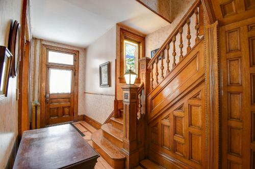 The Mayor's Escape Manor - Access The Great Outdoors!