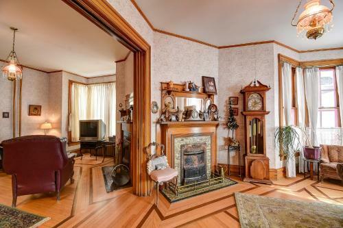 The Mayor's Escape Manor - Access The Great Outdoors!