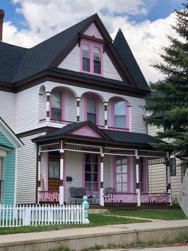 The Mayor's Escape Manor - Access The Great Outdoors!
