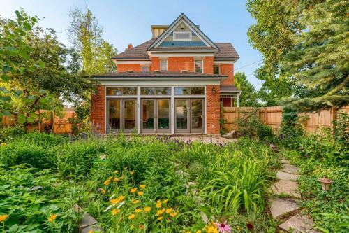 Historic Downtown Loveland Home With Private Patio!