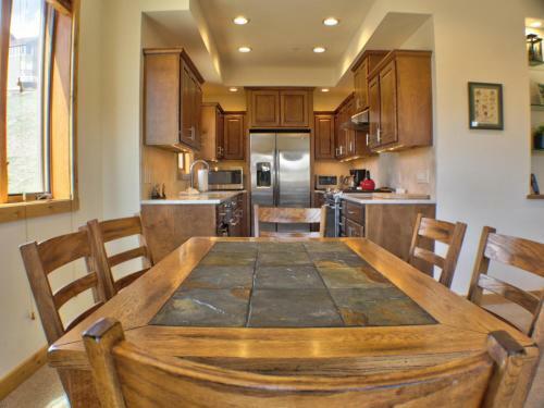 Crested Mtn North #l1 (Condos And Townhomes)