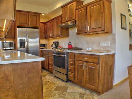 Crested Mtn North #l1 (Condos And Townhomes)