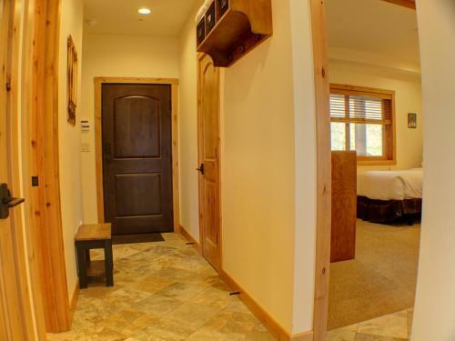 Crested Mtn North #l1 (Condos And Townhomes)