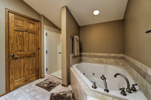 Updated Home With Mtn Views 1 Block To Downtown Ouray